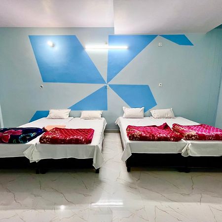 Trilok Residency - Dashashwamedh ורנאסי מראה חיצוני תמונה