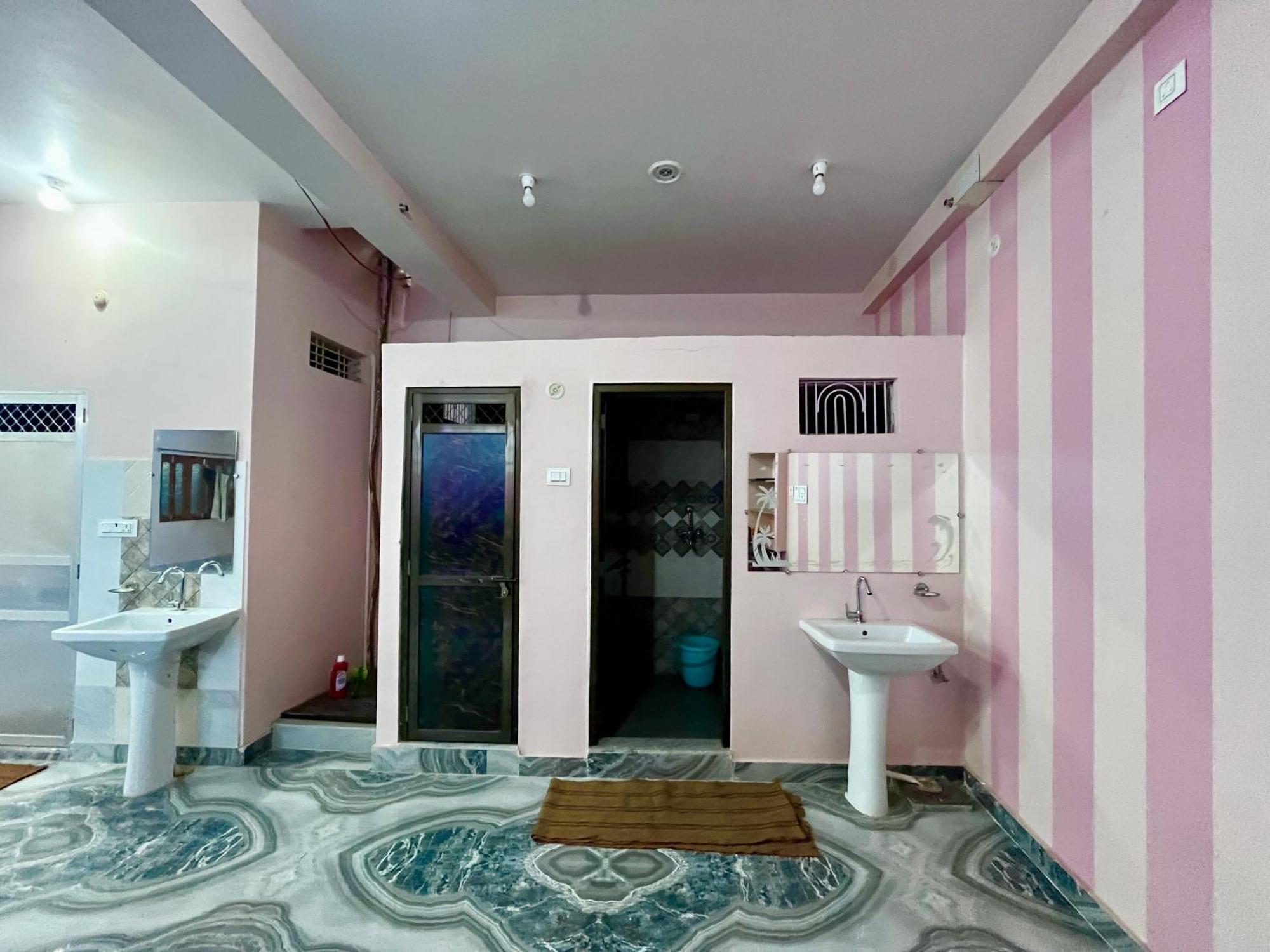 Trilok Residency - Dashashwamedh ורנאסי מראה חיצוני תמונה