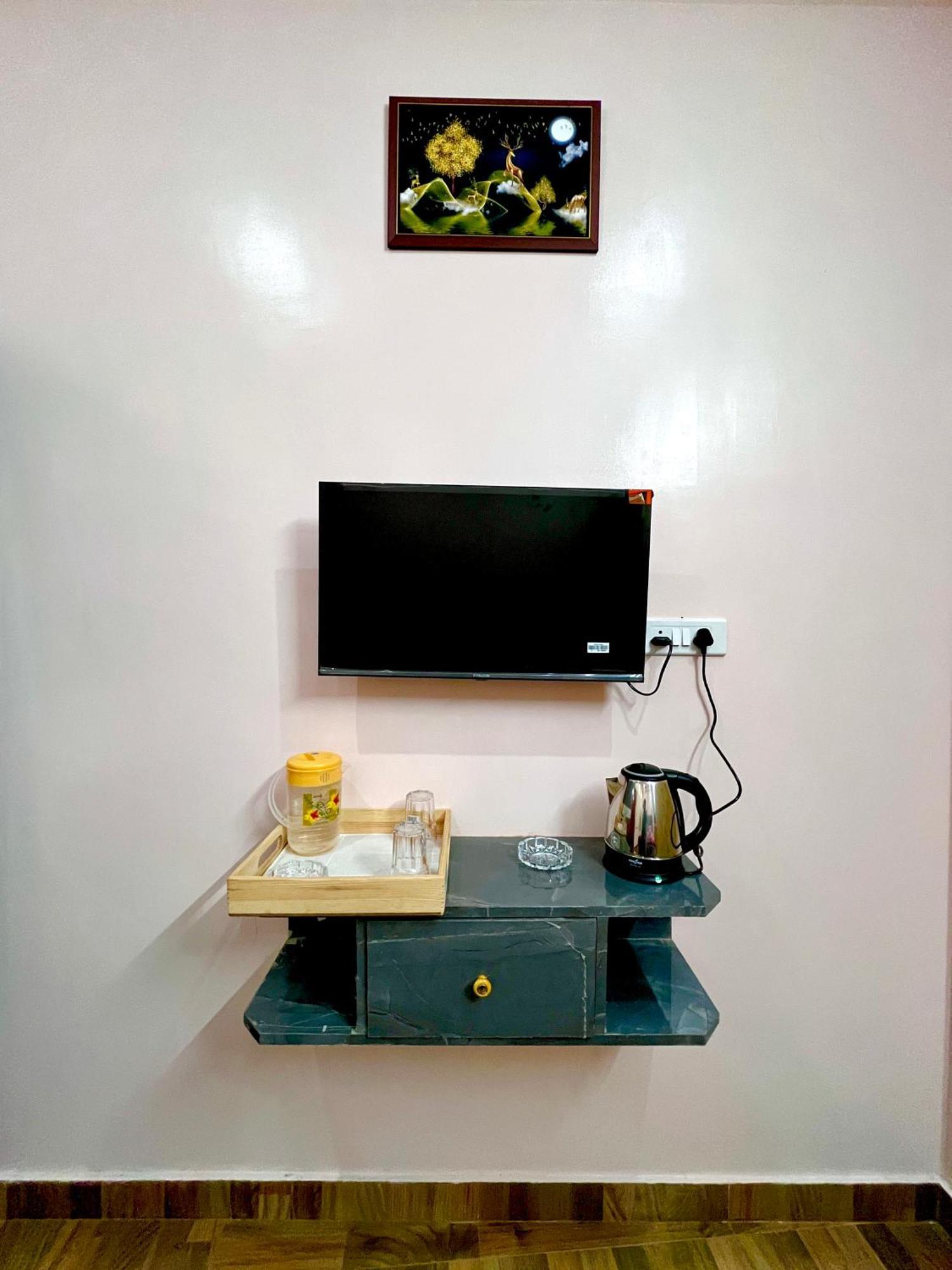 Trilok Residency - Dashashwamedh ורנאסי מראה חיצוני תמונה