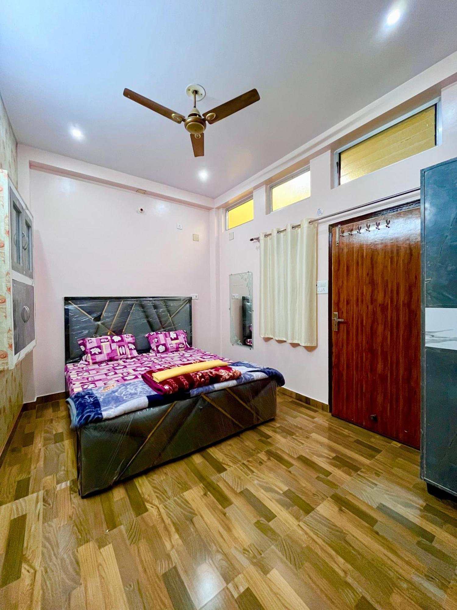 Trilok Residency - Dashashwamedh ורנאסי מראה חיצוני תמונה