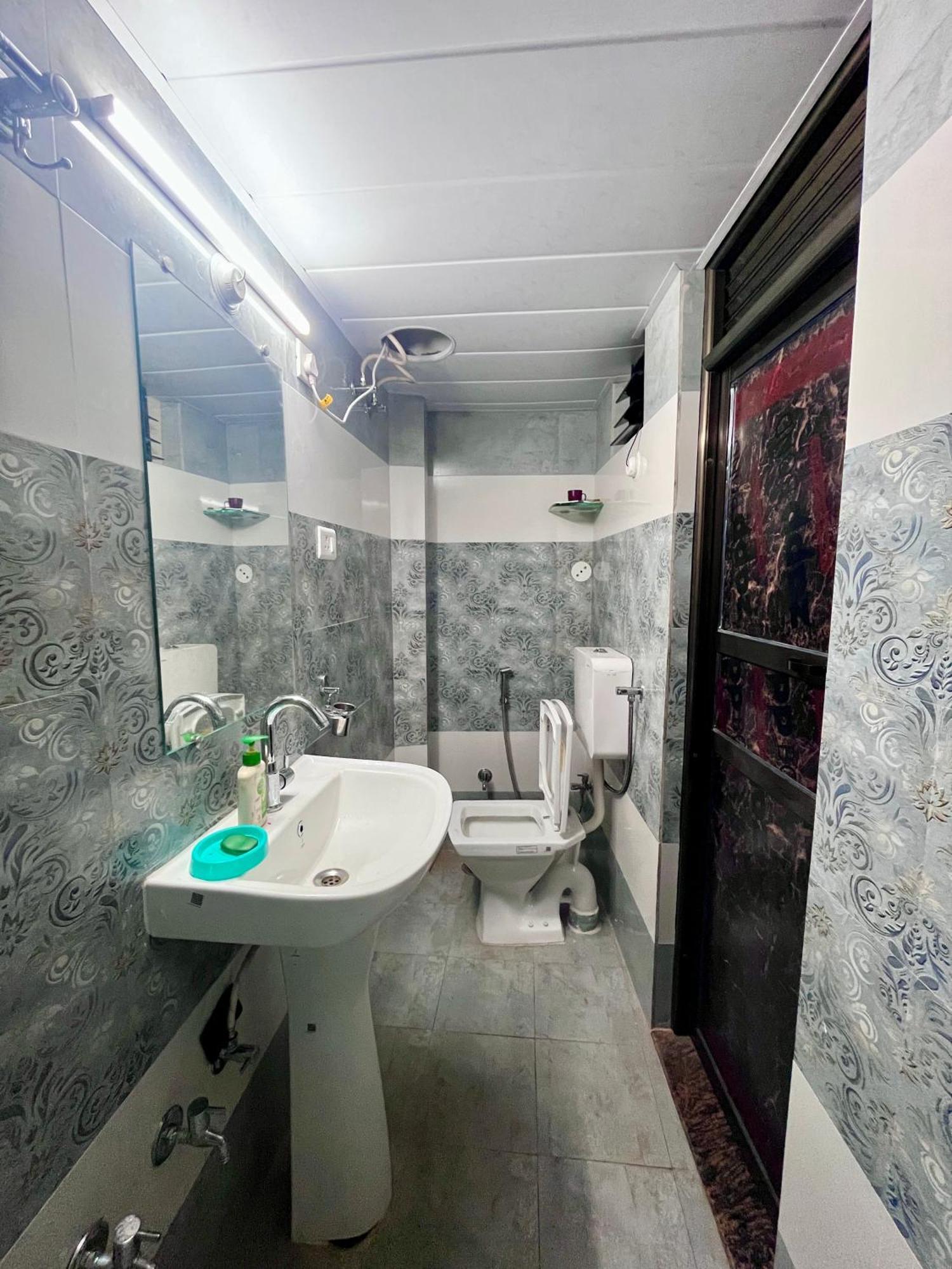 Trilok Residency - Dashashwamedh ורנאסי מראה חיצוני תמונה