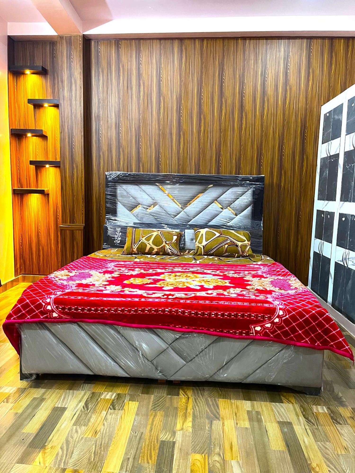 Trilok Residency - Dashashwamedh ורנאסי מראה חיצוני תמונה